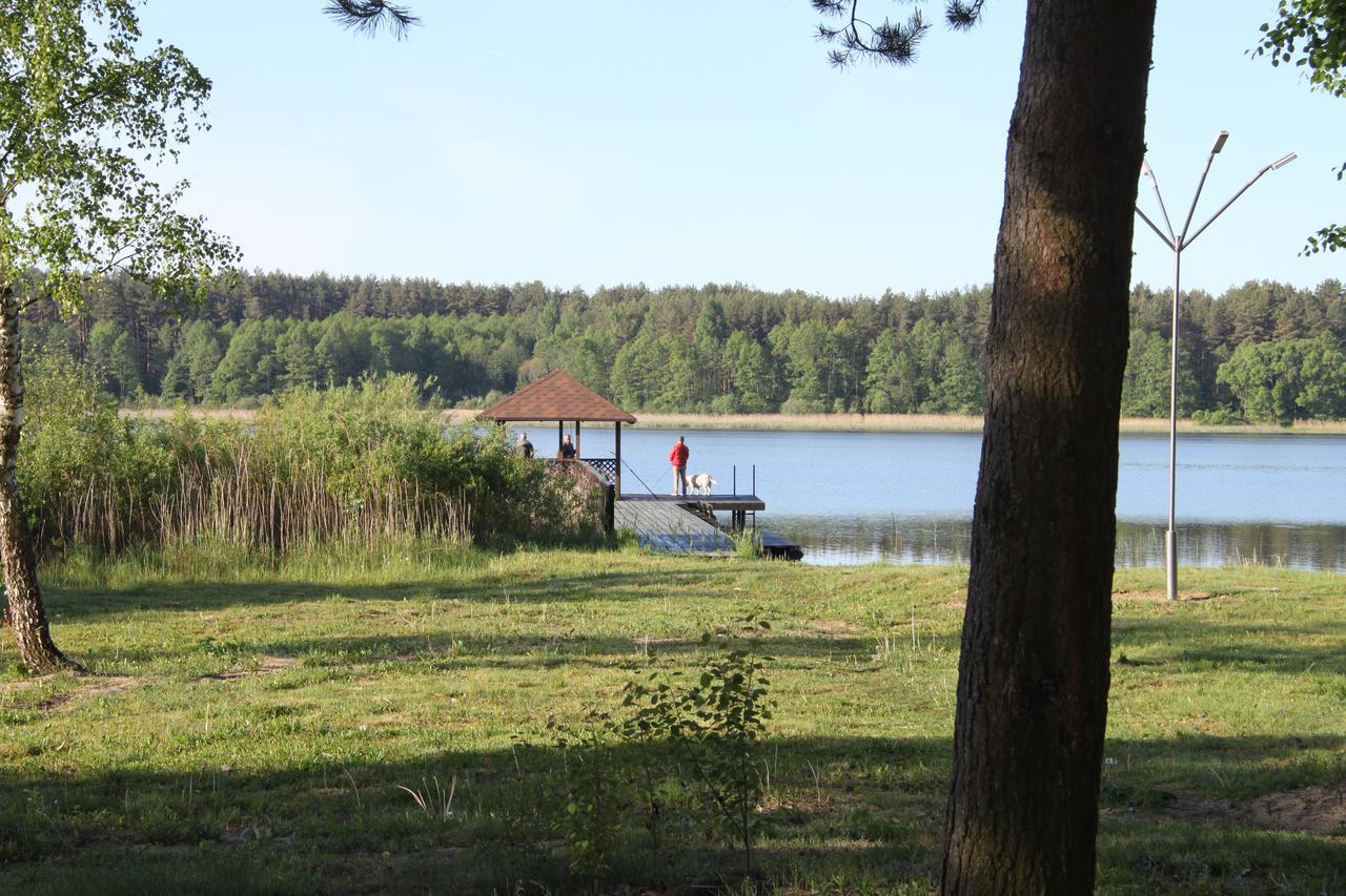 Duck Lake Villa Polotsk Exteriör bild